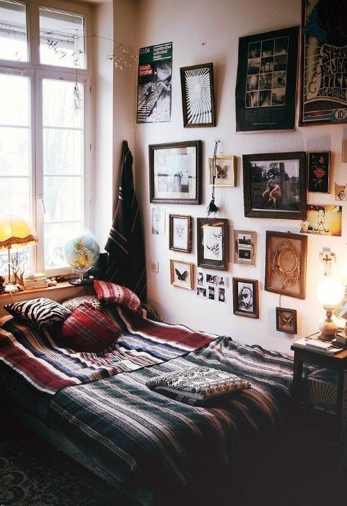 room decor, frames, photo prints, cosy